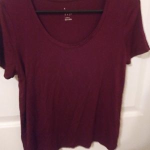 Maroon t shirt